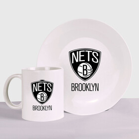 Набор: тарелка + кружка с принтом Nets Brooklyn , керамика | Кружка: объем — 330 мл, диаметр — 80 мм. Принт наносится на бока кружки, можно сделать два разных изображения. 
Тарелка: диаметр - 210 мм, диаметр для нанесения принта - 120 мм. | Тематика изображения на принте: бруклин