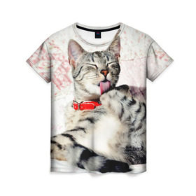 Женская футболка 3D с принтом Кошка , 100% полиэфир ( синтетическое хлопкоподобное полотно) | прямой крой, круглый вырез горловины, длина до линии бедер | cat | collar | heel | licking | lying | red | striped | кошка | красный | лежит | лижет | ошейник | полосатая | пятка