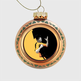 Стеклянный ёлочный шар с принтом Bruce Lee , Стекло | Диаметр: 80 мм | bruce lee | актер | боец | воин | звезда | карате