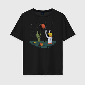 Женская футболка хлопок Oversize с принтом Космонавт и пришелец играют , 100% хлопок | свободный крой, круглый ворот, спущенный рукав, длина до линии бедер
 | alien | aliens | astronaut | beach | cosmonaut | planet | planets | playing | plays | space | ufo | water polo | астронавт | в космосе | ватер поло | водной поло | волейбол | играют | инопланетянин | космический | космонавт | космос | нло | пля