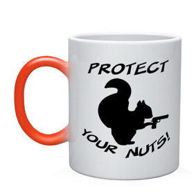 Кружка хамелеон с принтом Protect your nuts , керамика | меняет цвет при нагревании, емкость 330 мл | белка | белочка | вооруженная | защищай | зверь | орехи | оружие | пистолет | свои
