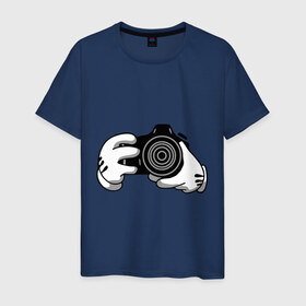 Мужская футболка хлопок с принтом Фотограф , 100% хлопок | прямой крой, круглый вырез горловины, длина до линии бедер, слегка спущенное плечо. | swag фотографов | корпораций | профессии | руки | фото | фотограф