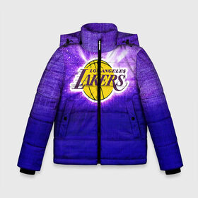 Зимняя куртка для мальчиков 3D с принтом Los Angeles Lakers , ткань верха — 100% полиэстер; подклад — 100% полиэстер, утеплитель — 100% полиэстер | длина ниже бедра, удлиненная спинка, воротник стойка и отстегивающийся капюшон. Есть боковые карманы с листочкой на кнопках, утяжки по низу изделия и внутренний карман на молнии. 

Предусмотрены светоотражающий принт на спинке, радужный светоотражающий элемент на пуллере молнии и на резинке для утяжки | Тематика изображения на принте: basketball | la | lakers | los angeles | nba | баскет | баскетбол | баскетбольный | лейкерс | нба | спорт