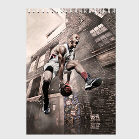 Скетчбук с принтом Баскетбол город , 100% бумага
 | 48 листов, плотность листов — 100 г/м2, плотность картонной обложки — 250 г/м2. Листы скреплены сверху удобной пружинной спиралью | Тематика изображения на принте: basketball | nba | баскетбольный | нба