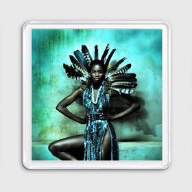 Магнит 55*55 с принтом Африканская девушка , Пластик | Размер: 65*65 мм; Размер печати: 55*55 мм | Тематика изображения на принте: африка | африканская девушка | в перьях | модель | перья