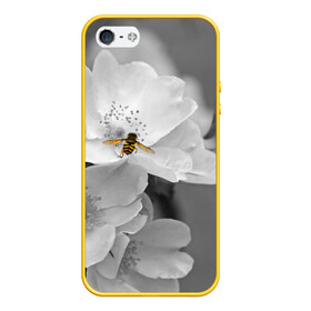 Чехол для iPhone 5/5S матовый с принтом Пчела на цветах , Силикон | Область печати: задняя сторона чехла, без боковых панелей | лепестки | цветы