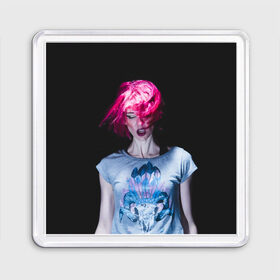 Магнит 55*55 с принтом девушка с розовыми волосами , Пластик | Размер: 65*65 мм; Размер печати: 55*55 мм | волосы | девушка | мода | парик | перья | розовый | стиль | череп | этника | этно