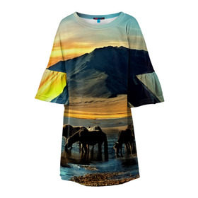 Детское платье 3D с принтом Лошади , 100% полиэстер | прямой силуэт, чуть расширенный к низу. Круглая горловина, на рукавах — воланы | Тематика изображения на принте: 3d | берег | вода | горы | животное | закат | лошади | небо | прикольные | природа | река | солнце | яркие