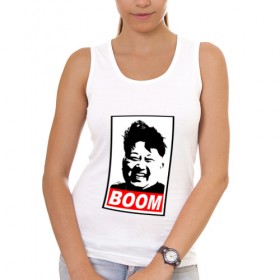 Женская майка хлопок с принтом BOOM КИМ ЧЕН ЫН , 95% хлопок, 5% эластан |  | Тематика изображения на принте: boom | kim chen eun | mems | ким чен ын | кнр | мемы | северная корея | ядерные ракеты