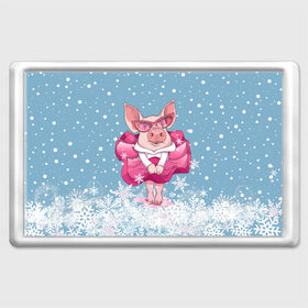 Магнит 45*70 с принтом Свинка в розовом , Пластик | Размер: 78*52 мм; Размер печати: 70*45 | 2019 | год свиньи | милая свинка | новогодний подарок | новый год | новый год 2019 | подарок на новый год | прикольная свинка | свинка в розовом | свинья | символ 2019 года | снег | снежинки