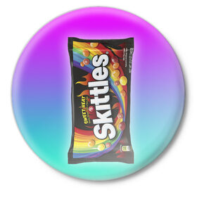 Значок с принтом Skittles | Черный ,  металл | круглая форма, металлическая застежка в виде булавки | black | skittles | sweet heat | градиент | зеленый | радуга | розовый | синий | скитлс | черный