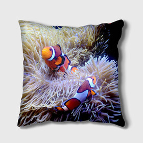 Подушка 3D с принтом Клоуны в актинии , наволочка – 100% полиэстер, наполнитель – холлофайбер (легкий наполнитель, не вызывает аллергию). | состоит из подушки и наволочки. Наволочка на молнии, легко снимается для стирки | актиния | клоуны | коралловые | море | подводный мир | рыбки